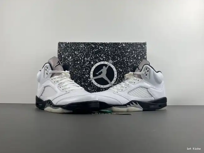 1st Kicks Shoes 5 AIR BLACK' DD0587-110 'WHITE JORDAN RETRO 0611